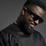 Billionaires fund Nigerian artists – Sarkodie